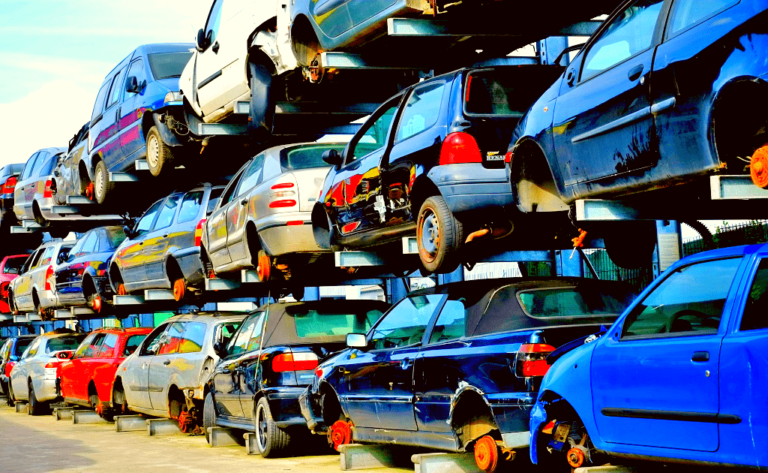 Oltenii vor putea primi bani de la stat dacă au o mașină mai veche de 15 ani