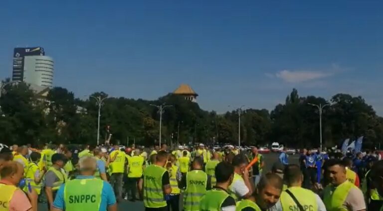 Polițiștii cer salarii mai mari