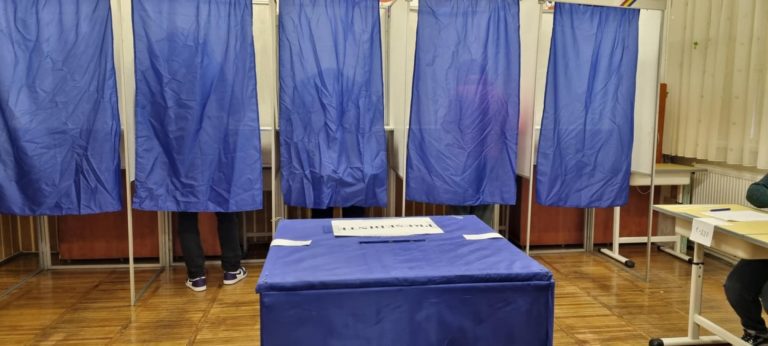 A încercat să voteze de două ori, în județe diferite