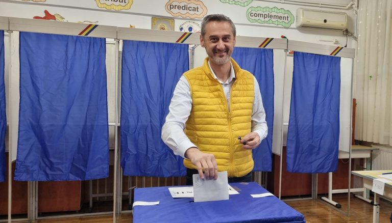 Primarul municipiului Satina, Mario De Mezzo: „Am venit să votez pentru viitorul României şi al copiilor noştri”