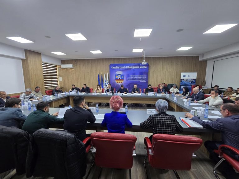 Noi proiecte aprobate de consilierii slătineni. Consilierul care i-a luat locul lui Cristian Cismaru a depus jurământul