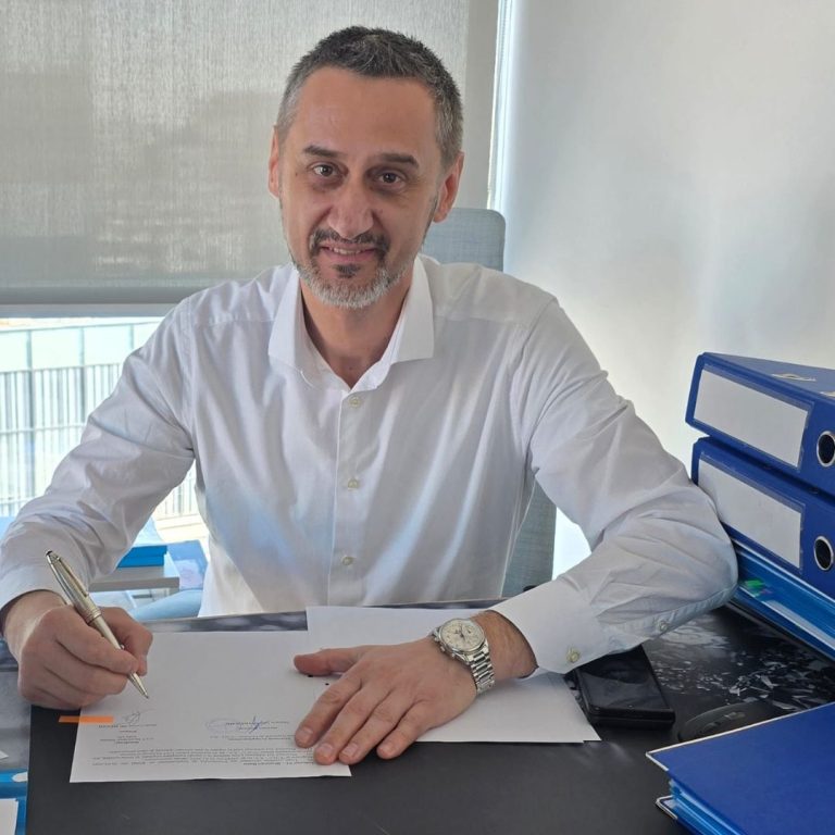 Mario De Mezzo a semnat actul pentru construirea unei creșe în Slatina