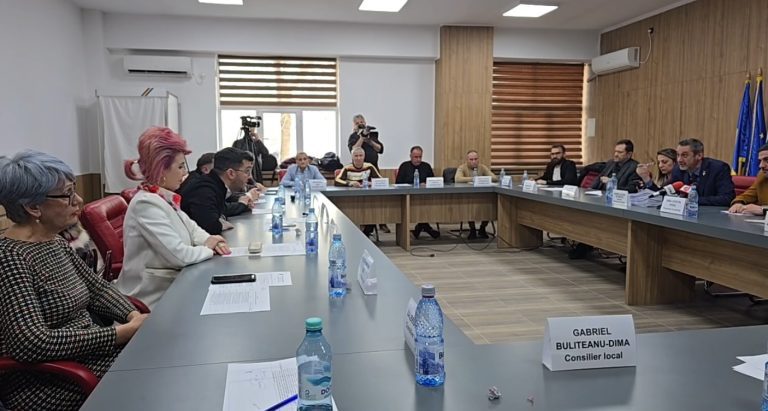 Câinii fără stăpân din Slatina, subiect de ceartă în Consiliul Local