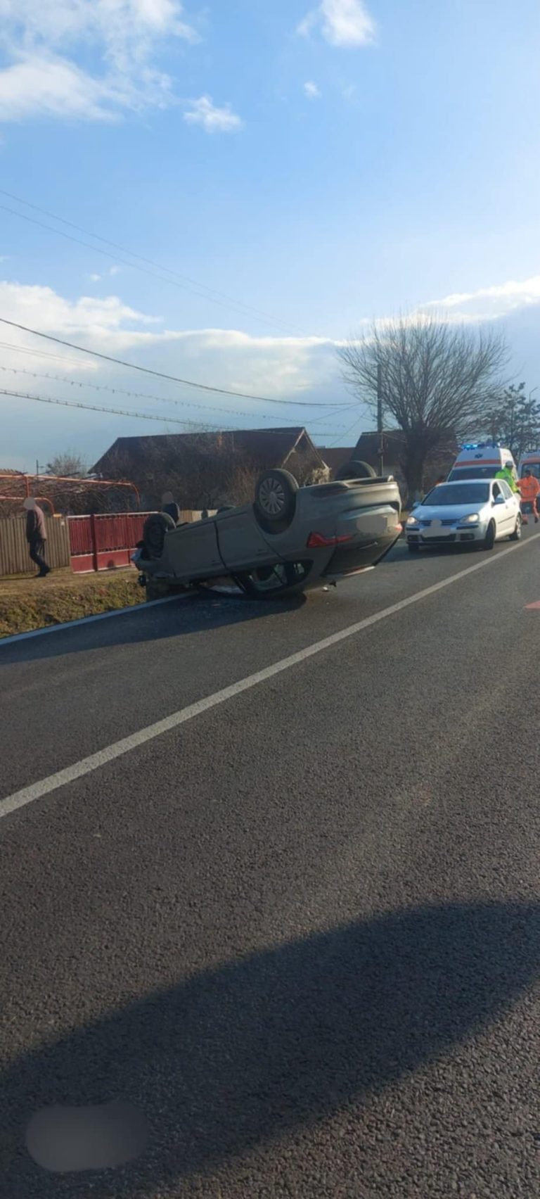 Accident rutier pe DN7. O femeie s-a răsturant cu mașina