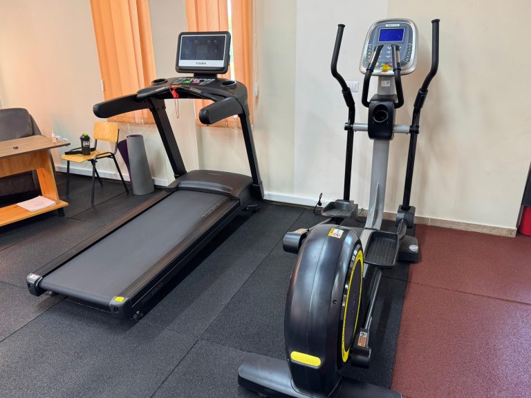 Sala de fitness a Clubului Nautic și de Agrement “Plaja Olt”, dotată cu echipamente noi