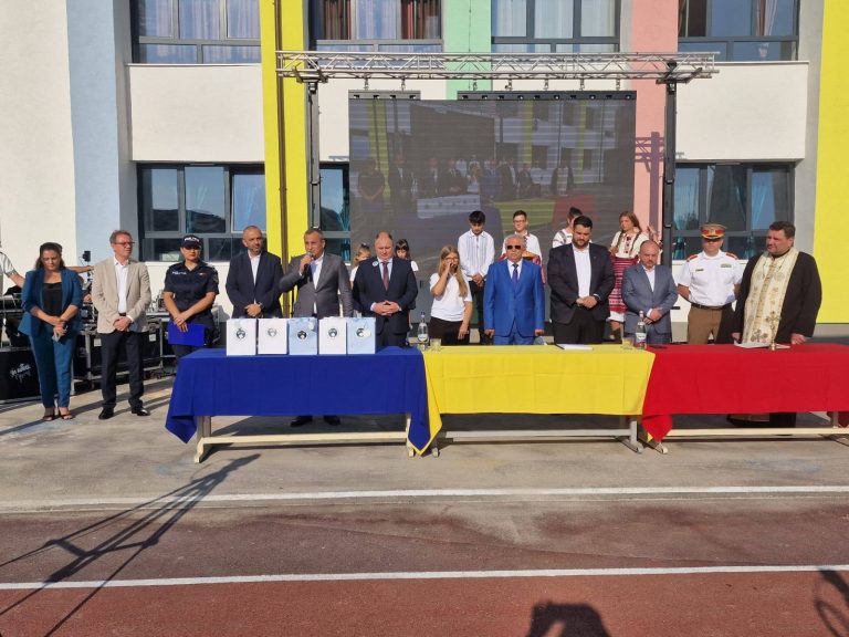 Președintele CJ Olt, Marius Oprescu, mesaj emoționant la început de an școlar: ”Educația este cea mai importantă investiție”