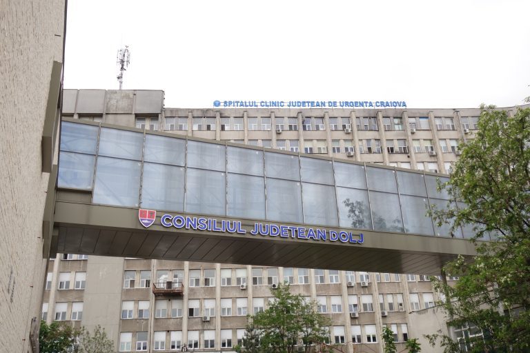 Veste șoc în lumea medicală din Oltenia! Medic chirurg în stare gravă după o tentativă de suicid