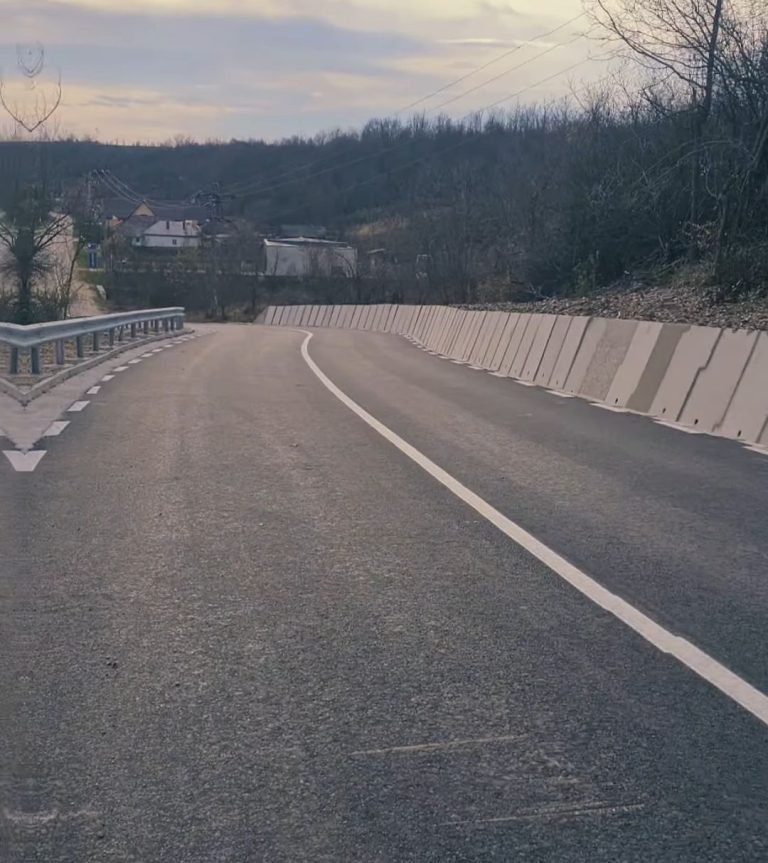 Lucrările pentru refacerea alunecării de teren din comuna Bărăști, finalizate