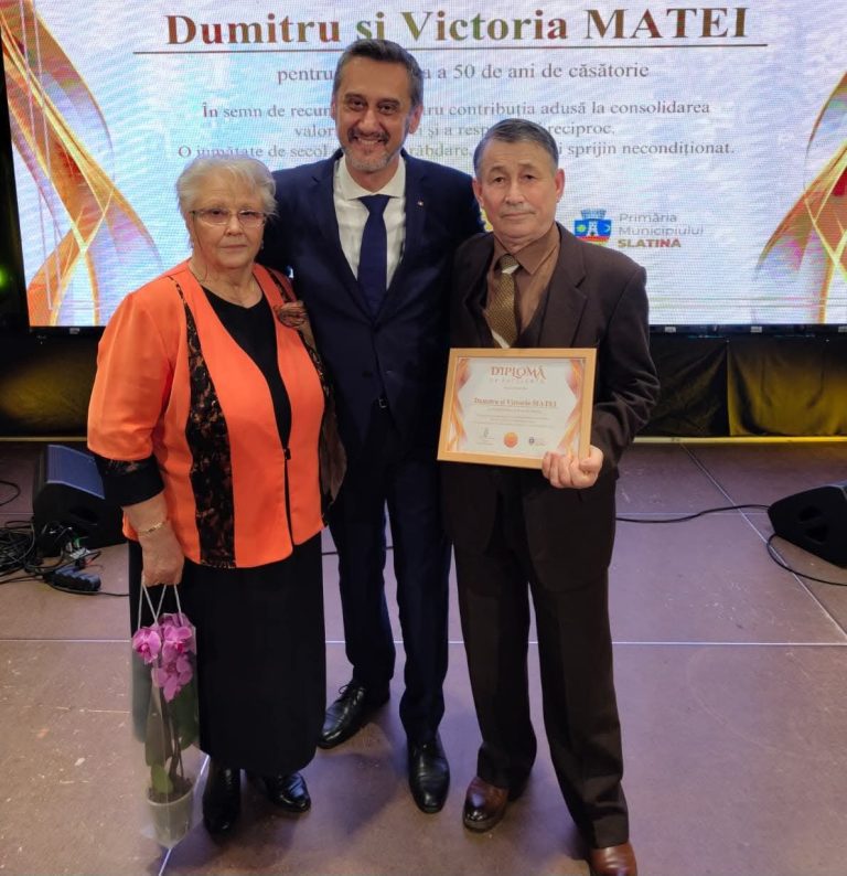 Dragobete cu emoție și recunoștință la Slatina: peste 100 de cupluri premiate de Mario De Mezzo pentru 50 de ani de căsnicie