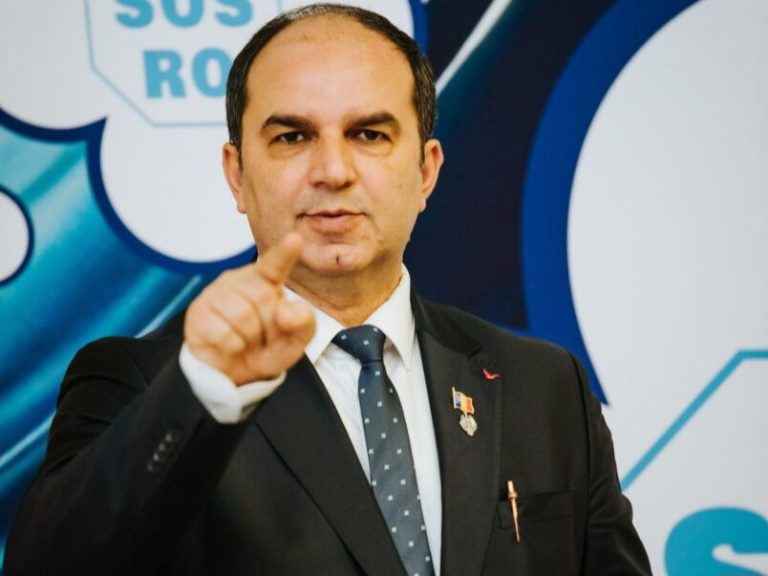 Reacție dură a deputatului Mihai Țiu după îndepărtarea bustului lui Octavian Goga din Iași