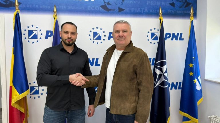 Tânărul avocat Alexandru Tudosie se alătură echipei liberale din Olt