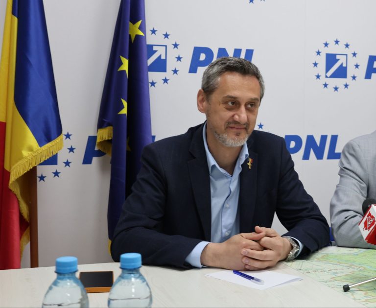 Mario De Mezzo apreciază activitatea unui primar PSD: ”Cătălin Rotea este singurul primar care încearcă să facă lucruri în comunitatea lui”