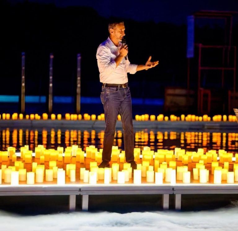 „Symphony by the River”, o seară de poveste la Slatina: muzică, lumină și emoție pe malul Oltului