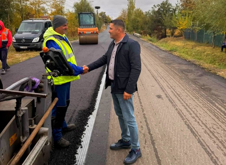 Gabriel Dragnea continuă modernizarea comunei Valea Mare! Nouă kilometri de drum județean intră în asfaltare